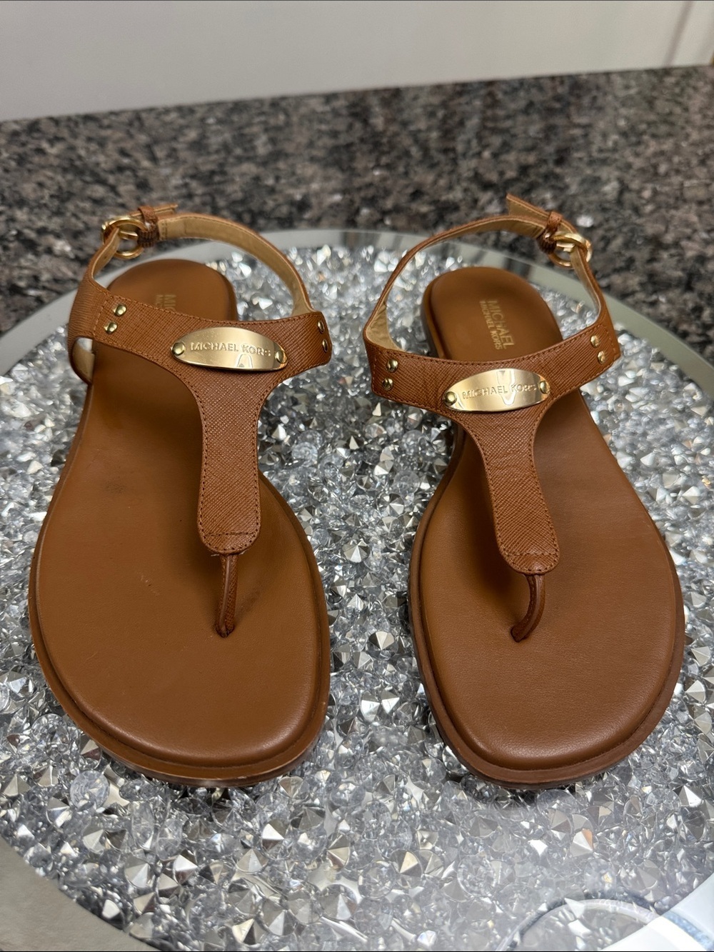 MICHAEL KORS Brown Leather T-Strap Sandals with Gold Plaque EUC 8.5